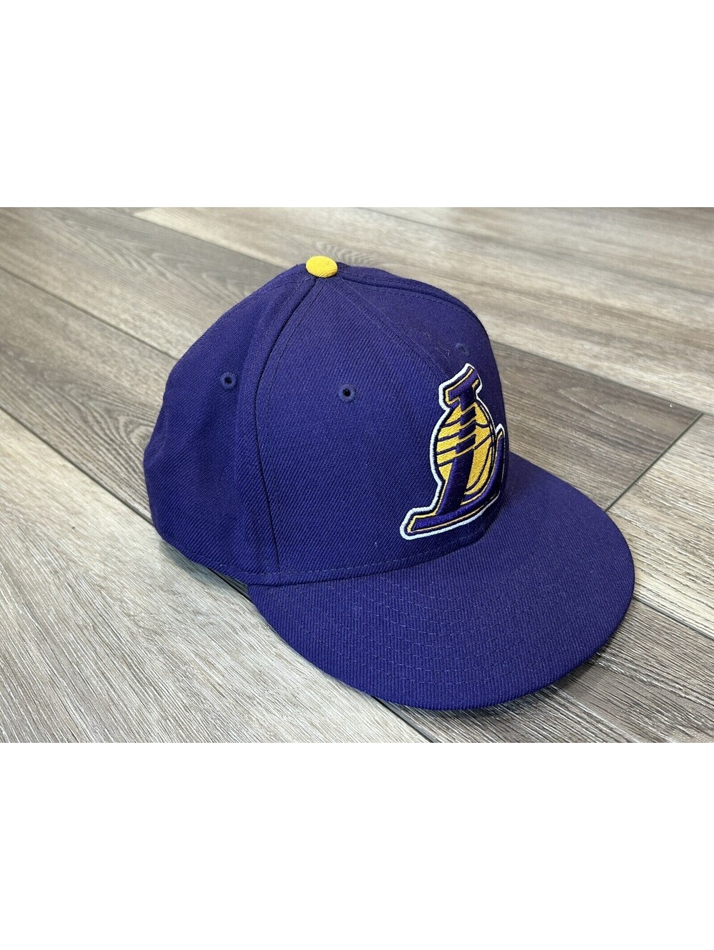 LA Lakers NBA Hat Official L Logo Purple New Era  59fifty Fitted Size 7 1/8
